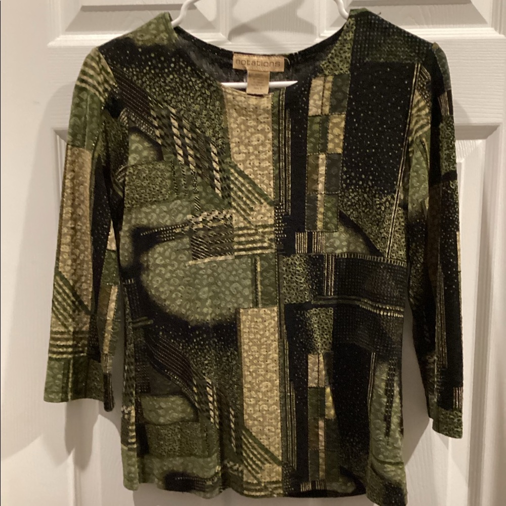 Notations Black, Green and Gold stretchy top.